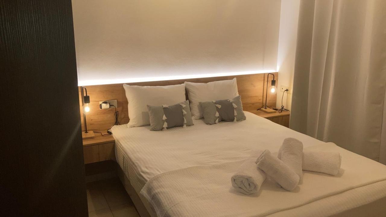 Bright Luxury Apt. Volos Eksteriør billede